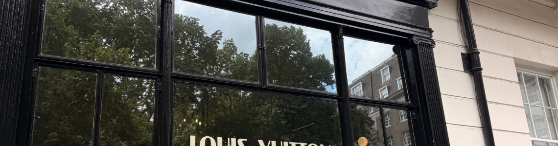 Une autre façon de regarder la mode: immersion créative dans le Londres du luxe et du lifestyle